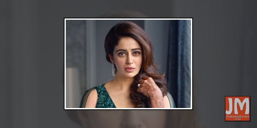 Actress Nehha Pendse  Photos