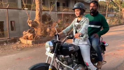 Actress Elli AvrRam had to learn how to ride a bike for her role in 