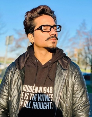 Writer Haarsh Limbachiyaa turns lyricist with the title track of filmmaker Mohit SuriÃƒÂƒÃ‚Â¢ÃƒÂ‚Ã‚Â€ÃƒÂ‚Ã‚Â™s upcoming romantic action thriller 