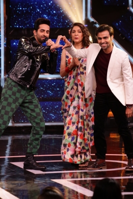 Ayushmann Khurrana, Neena Gupta and Jitendra Kumar appear on the reality show 