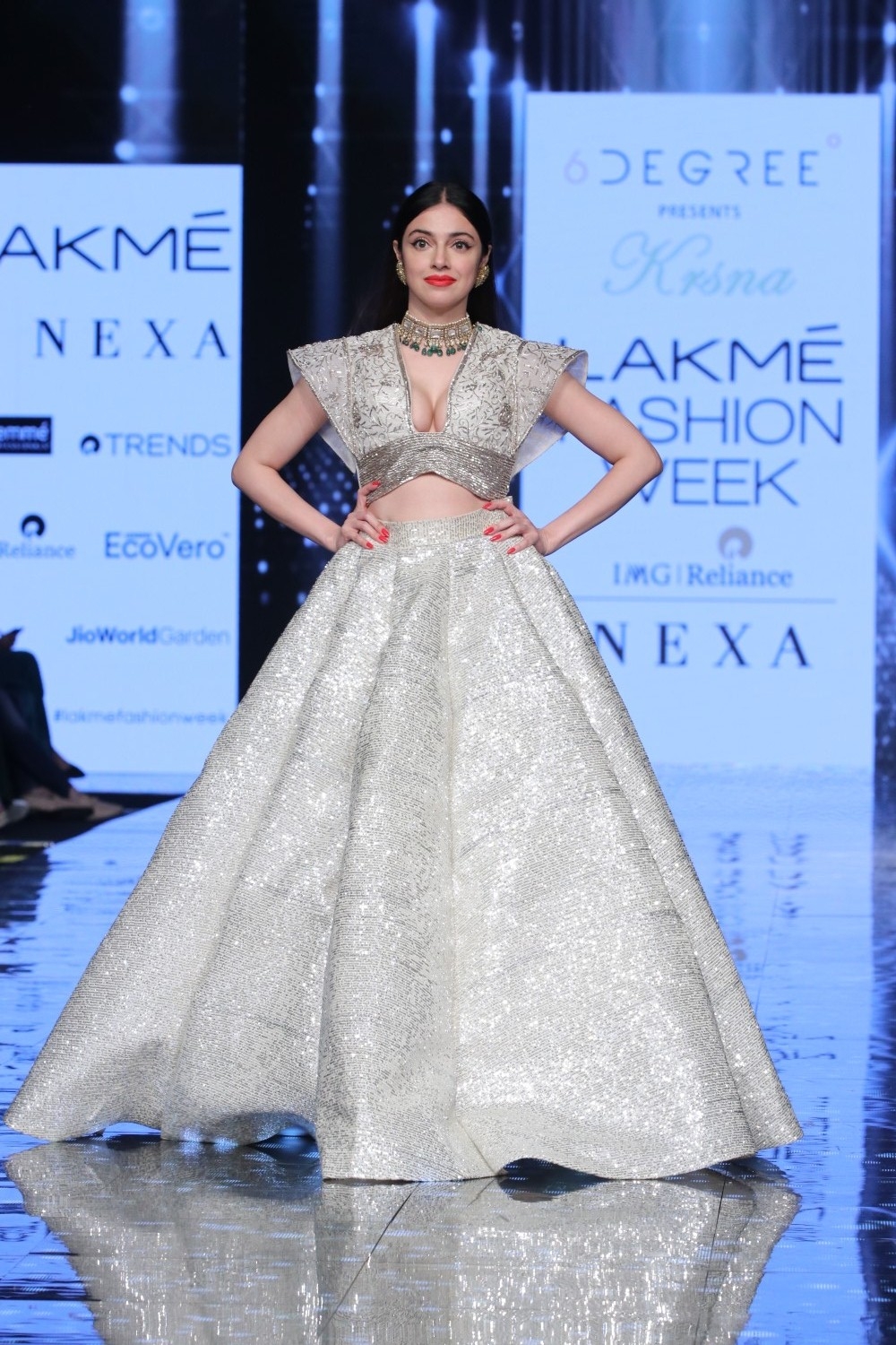 Mumbai: Actress and showstopper Divya Khosla Kumar walks the ramp for Krsna Couture at the Lakme Fashion Week Summer/Resort 2020 grand finale, in Mumbai on Feb 16, 2020. (Photo: IANS)