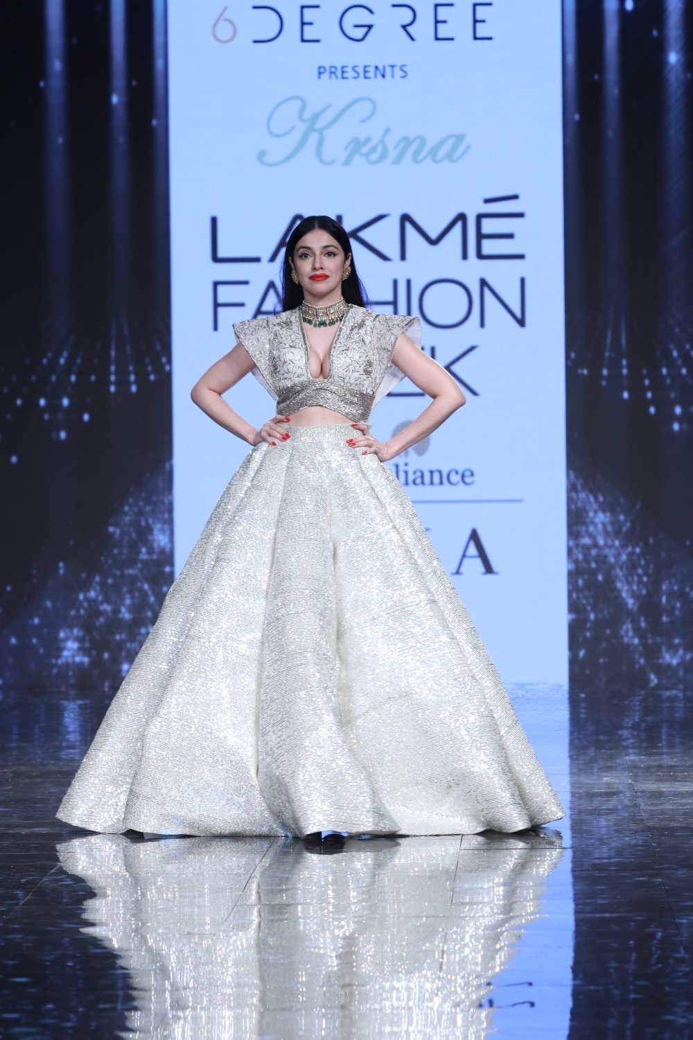 Mumbai: Actress and showstopper Divya Khosla Kumar walks the ramp for Krsna Couture at the Lakme Fashion Week Summer/Resort 2020 grand finale, in Mumbai on Feb 16, 2020. (Photo: IANS)