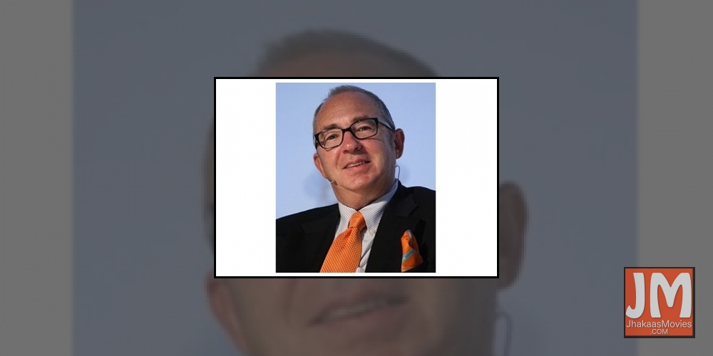 Director Barry Sonnenfeld.