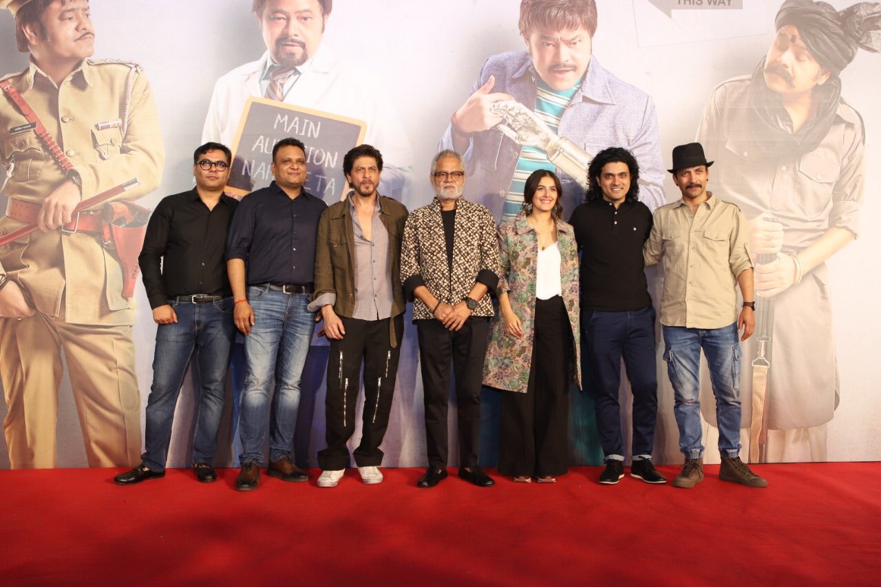 Superstar Shah Rukh Khan wished the entire team of "Kaamyaab" luck and said that it is a small film with a big heart. Shah Rukh, whose Red Chillies Entertainment will be presenting the movie, took to Twitter, were he shared a photograph go himself along with the cast of the film.