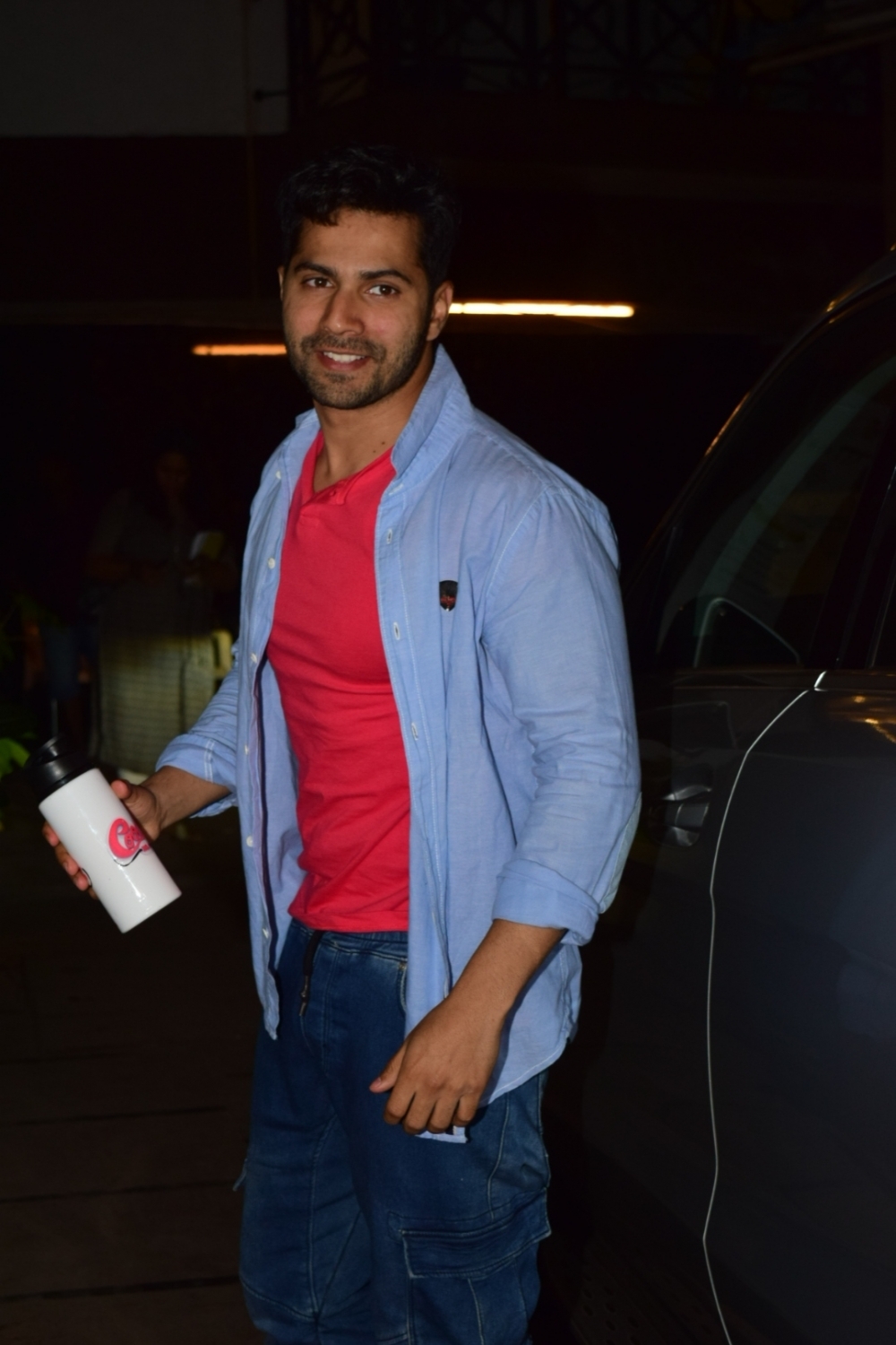 Mumbai: Actor Varun Dhawan spotted at Juhu  in Mumbai on Mar 04, 2020. (Photo: IANS)