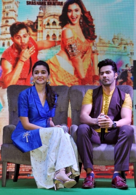 Kolkata: Actors Varun Dhawan and Alia Bhatt during a press conference organsied to promote 