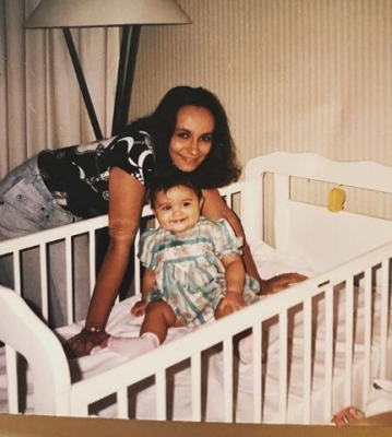 Veteran actress Soni Razdan has penned a heart melting note for her actress-daughter Alia Bhatt, who turned 27 on Sunday. Soni on Sunday took to Instagram, where she shared two throwback photographs of Alia as a toddler.