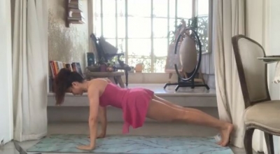 Bollywood star Jacqueline Fernandez prefers to start her week the yoga way. The B-Town hottie on Monday morning shared a couple of videos on Instagram where she performs yoga, even as relaxing music plays in the background. Of course, Jackie looks hot and fit as ever in short pink frock!