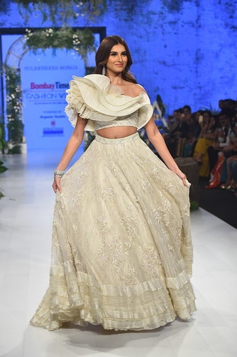 Mumbai: Actress Tara Sutaria poses with fashion designer Sulakshana Monga on Day 3 of the Bombay Times Fashion Week, in Mumbai on March 15, 2020. (Photo: IANS)