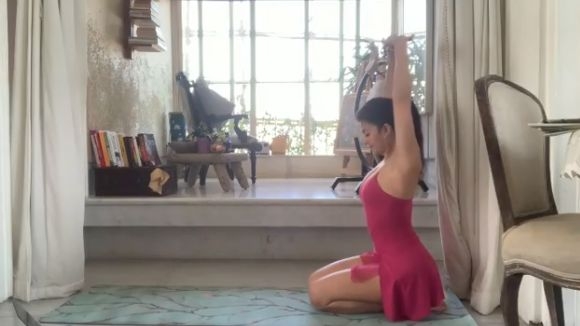 Bollywood star Jacqueline Fernandez prefers to start her week the yoga way. The B-Town hottie on Monday morning shared a couple of videos on Instagram where she performs yoga, even as relaxing music plays in the background. Of course, Jackie looks hot and fit as ever in short pink frock!