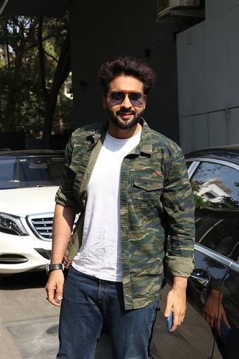Mumbai: Actor Jackky Bhagnani seen at Juhu in Mumbai on March 16, 2020. (Photo: IANS)