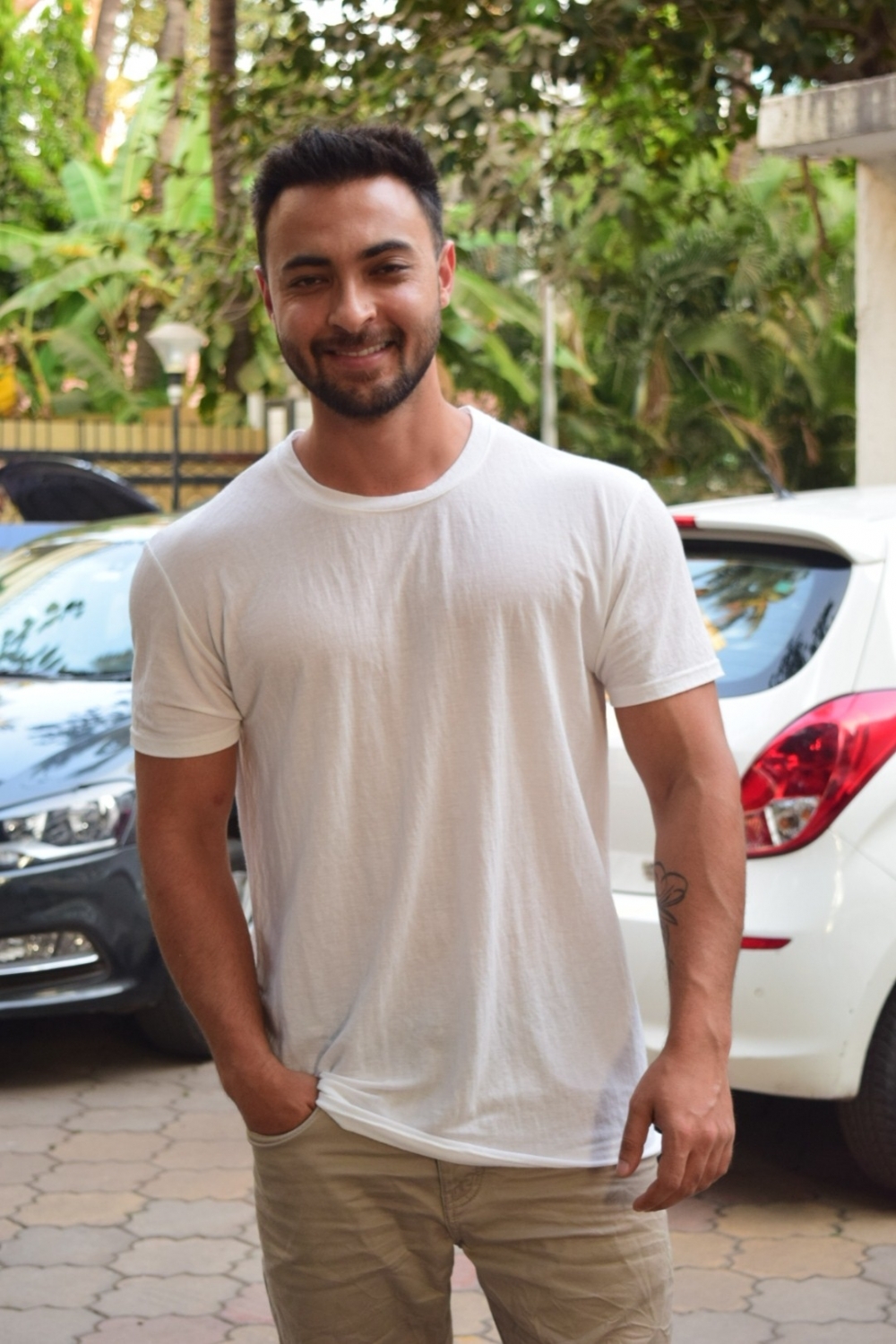 Mumbai: Actor Aayush Sharma seen at Juhu in Mumbai on March 18, 2020. (Photo: IANS)