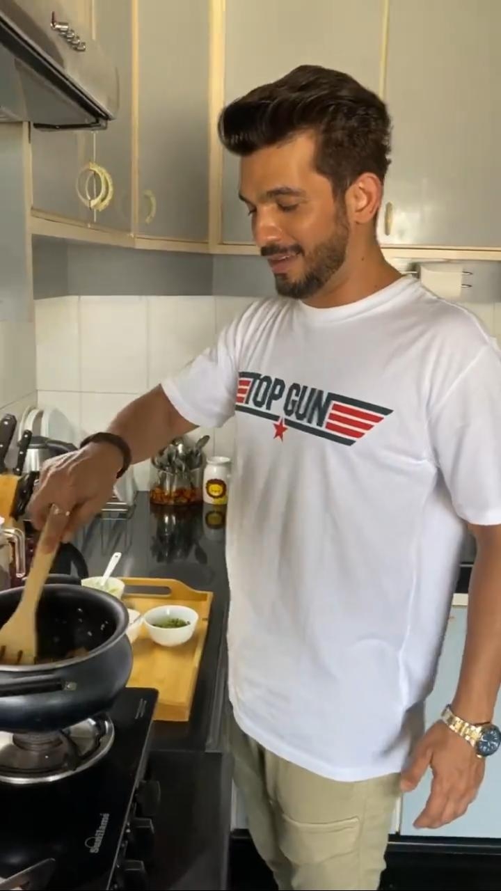 Lockdown diaries: Male TV stars 'share the load' with spouses at home.