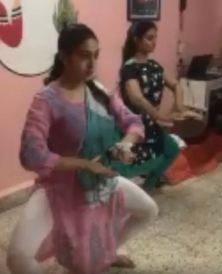 Sara Ali Khan performing odissi dance.