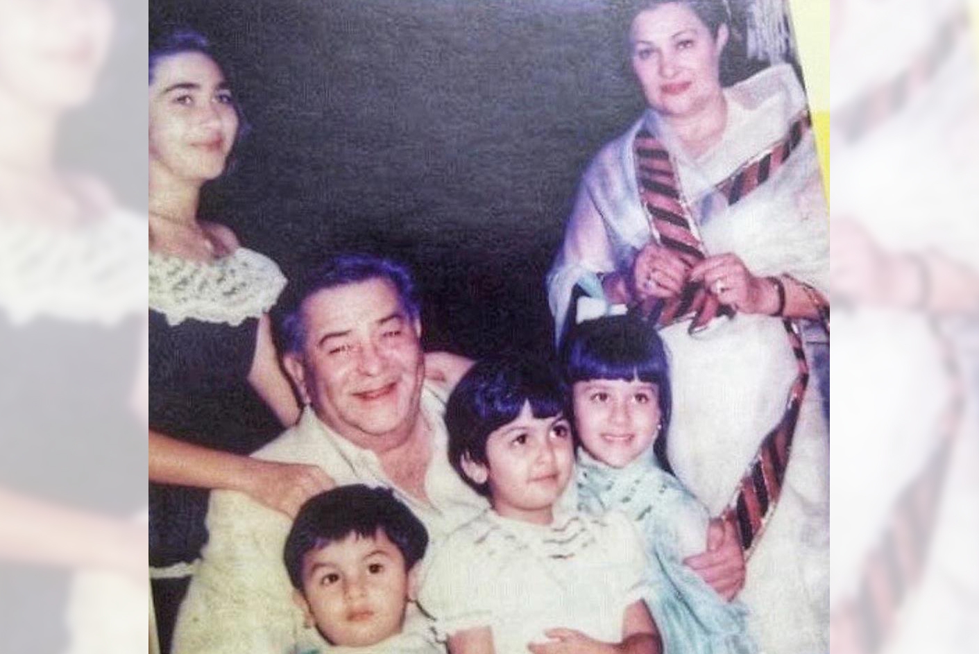 Kareena, Karisma, Ranbir, Riddhima in rare pic with grandpa Raj Kapoor.