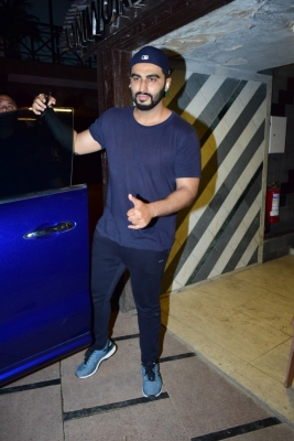 Mumbai, April 5 (IANS) With heavy hearts, actor Arjun Kapoor paid his last respect to the legendary singer Bill Withers, who died a few days ago.	(File Photo: IANS)