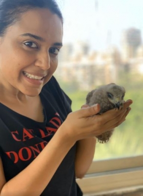 Swara Bhasker rescues black kite bird.