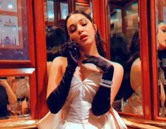 Kiara Advani shows how she dresses up for calls amid lockdown.