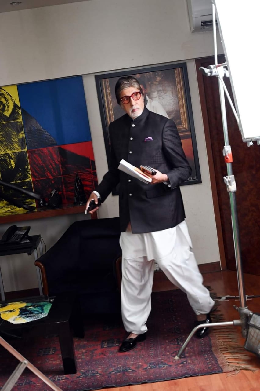 Big B: Smartphones are 'the invention of the times'.