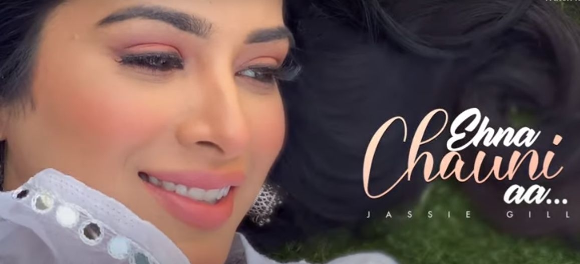 Jassie Gill shoots his latest song's video on phone.