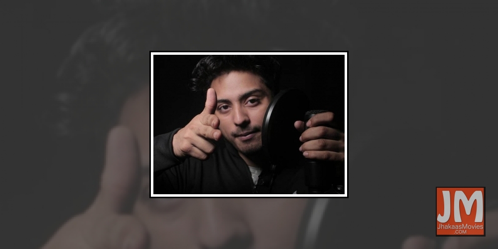 Divyanka Tripathi turns hairstylist for hubby Vivek Dahiya.