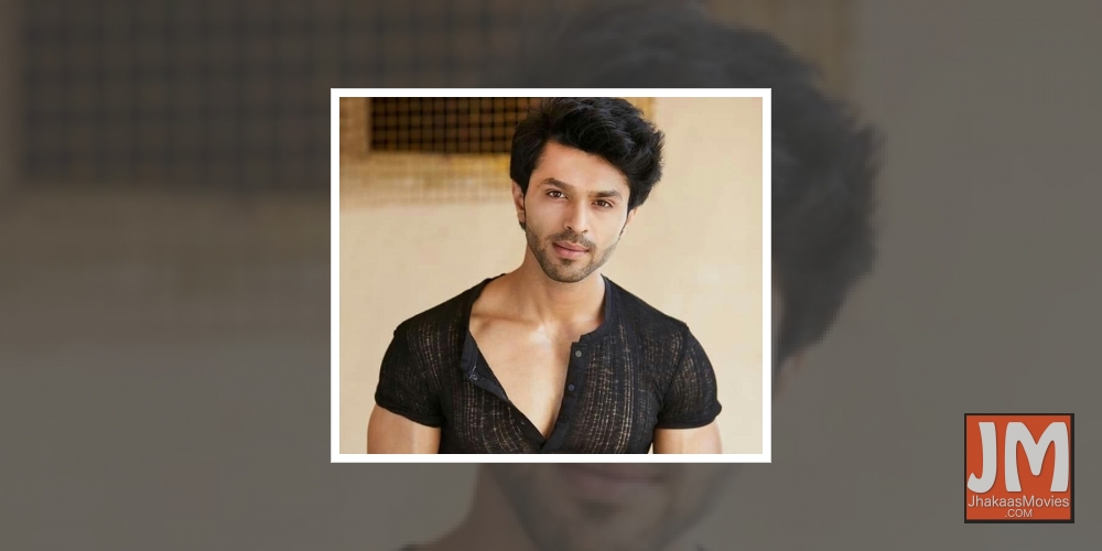 Lockdown diaries: 'Naagin' actor Kunal Singh learns cooking.