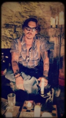 Johnny Depp makes Instagram debut.