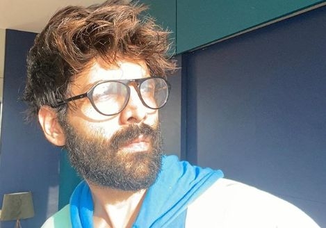 Kartik Aaryan wants to look 'sexy' again.