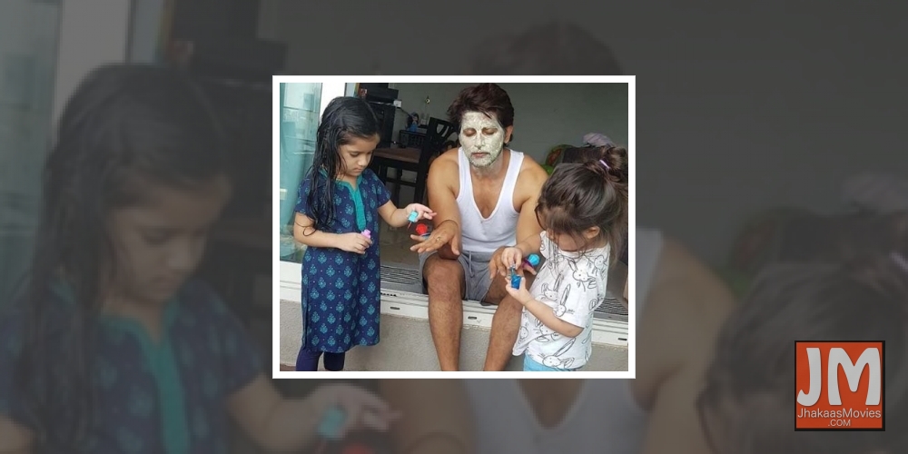 Karanvir Bohra wearing nail polish in his latest Insta pic.