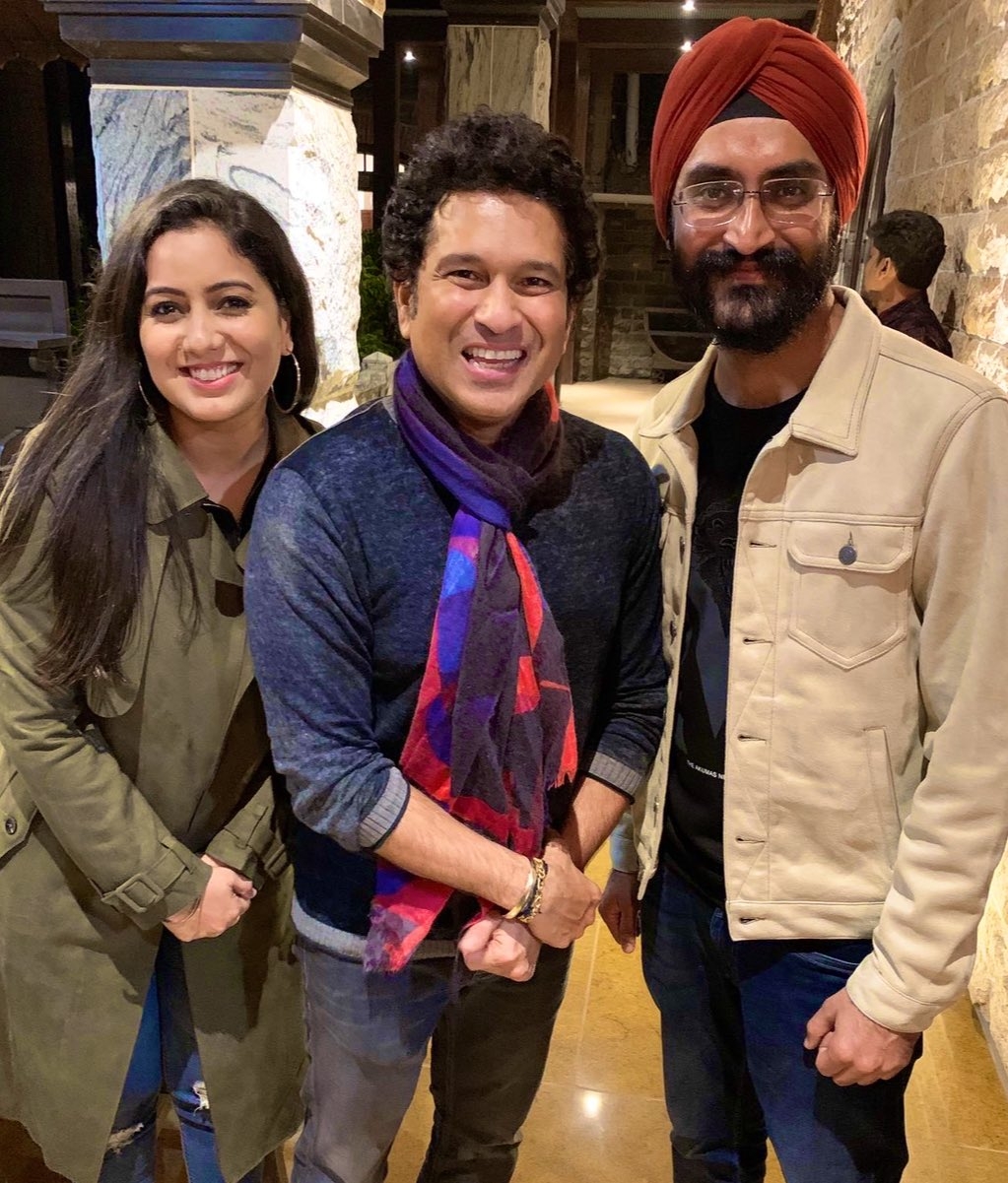 Sachin Tendulkar's 47th b'day: B-Town wishes the Master Blaster.