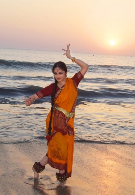 Gracy Singh: Dancing on beach a most enchanting experience.