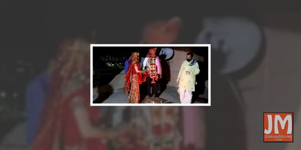 'Bigg Boss 2' winner Ashutosh Kaushik gets married on terrace amid lockdown.