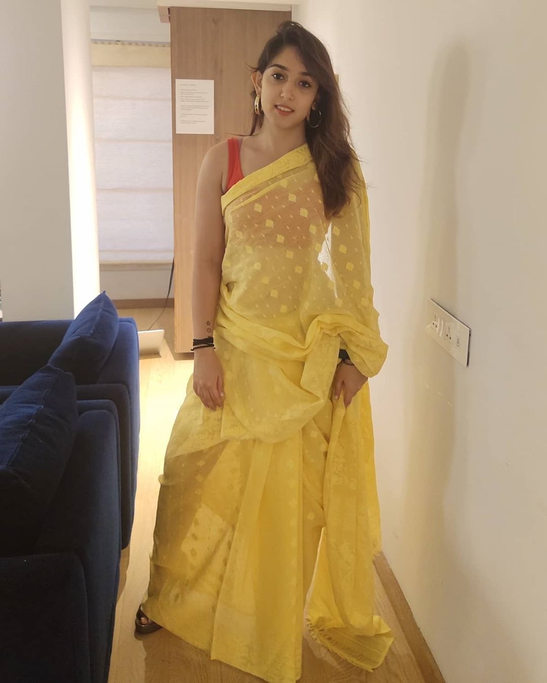 Aamir, Kiran dress up for niece Zayn's debut in 'Mrs Serial Killer' in new post.