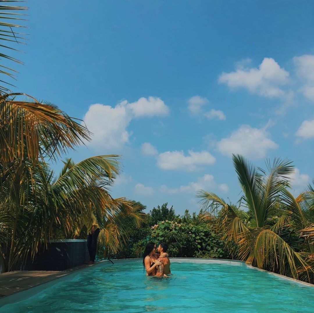 Krishna Shroff shares love-filled pictures with boyfriend