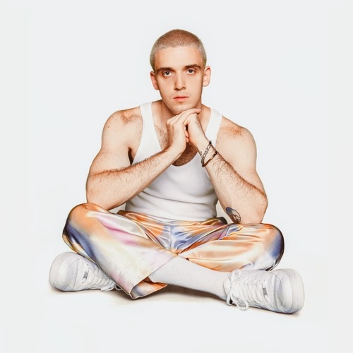 The weekend is just two days away, and music junkies are already looking for new tunes they can listen to on repeat while they relax after a busy week of working from home.