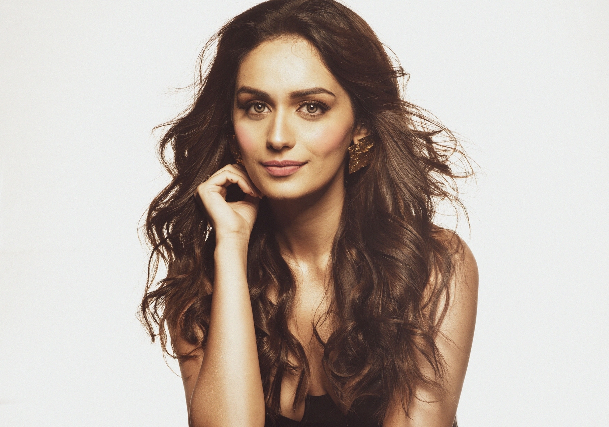 Manushi Chhillar has a 'reflective birthday' as she turns 23.