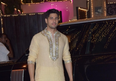 Sidharth Malhotra: Akshay Kumar is like my brother
