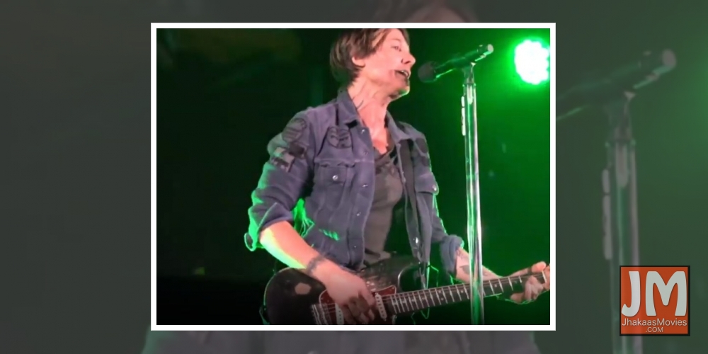 COVID-19: Keith Urban performs for over 200 healthcare workers.