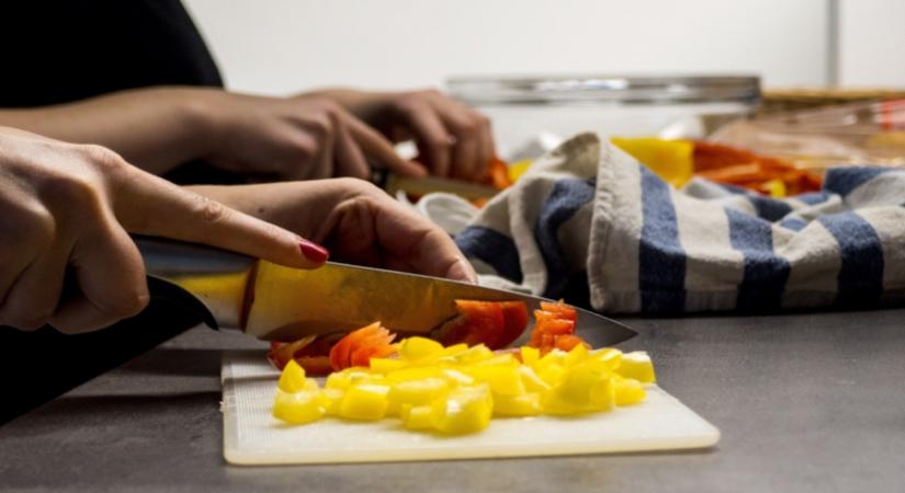 Who is India's first digital 'Home Masterchef'.