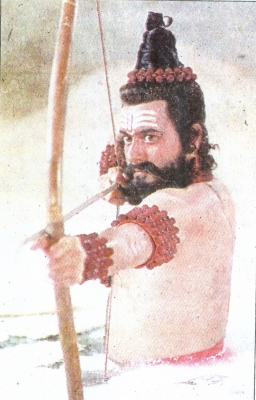 When Hema Malini and Roopa Ganguly failed to recognize Nitish Bharadwaj.