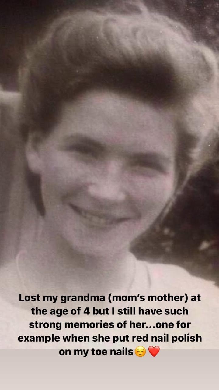 Elli AvrRam's life in Instagram pictures!.