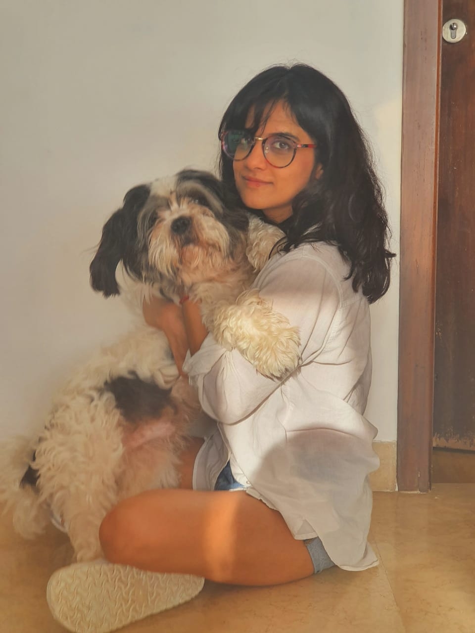 Jasleen Royal driving to Ludhiana with pet, seeks night shelter in Udaipur.