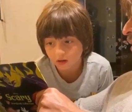 SRK celebrates son AbRam's b'day by narrating 'scary' stories to him.