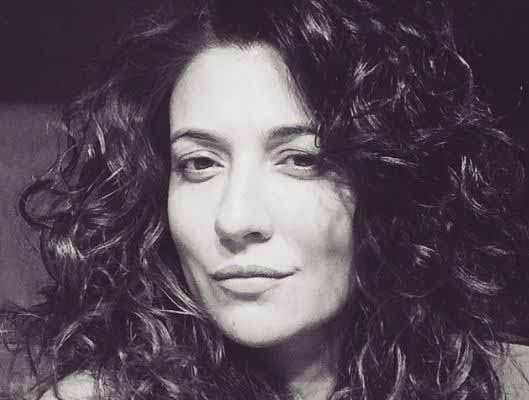 Mini Mathur doesn't need a salon.