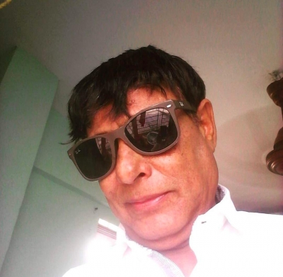 Bollywood lyricist Anwar Sagar passes away at 70.