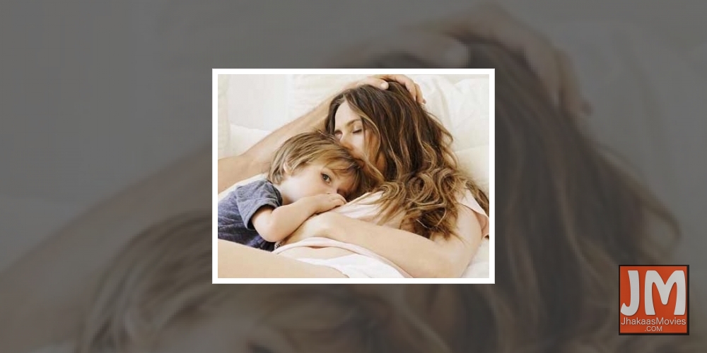 Alicia Silverstone, her nine-year-old son 'take baths together'.