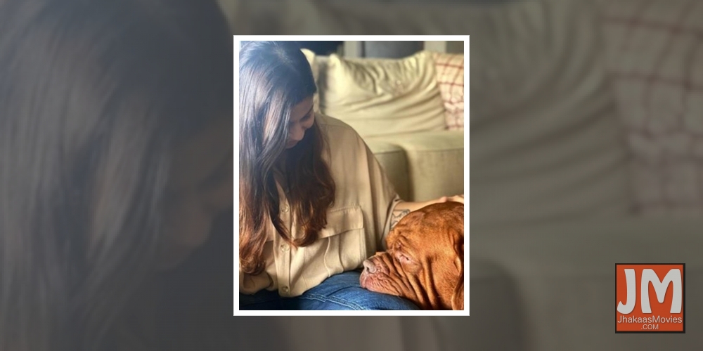 Alia Bhatt poses with Ranbir's pet dog.