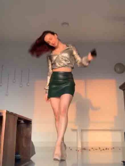 Elli AvrRam catwalks in style in new video.