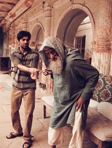 Ayushmann pens a note on working with Big B.