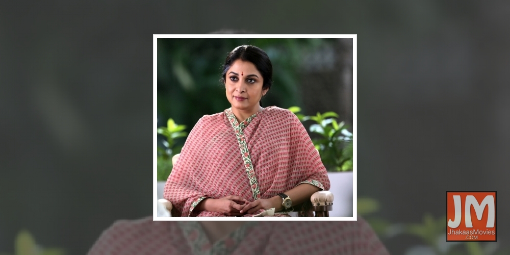 Police seize liquor bottles from actor Ramya Krishnan car